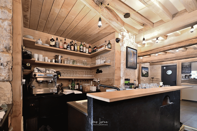 La_GargouilleC_Yves-Larue-(4) comptoir restaurant La Gargouille-SB_ARCH_INTERIEUR